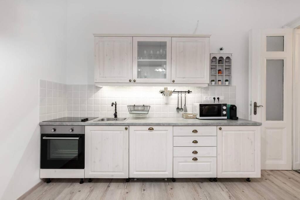 בודפשט Perfect Day 3 -3 Bedr, 2 Bathrooms מראה חיצוני תמונה