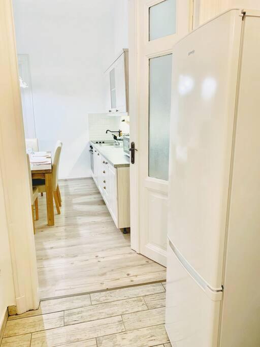 בודפשט Perfect Day 3 -3 Bedr, 2 Bathrooms מראה חיצוני תמונה